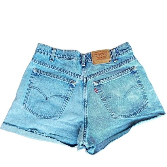 Vintage Levi's 565 Red Tag Denim Jean Shorts Sz 31 - Picture 1 of 7